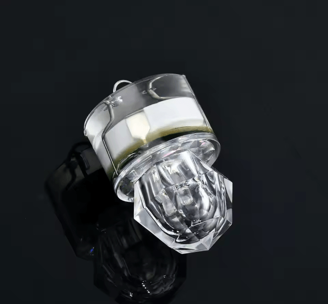 Lumières LED étanches 1000m (autonomie 350heures)
